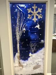 41 Cozy Winter Wonderland Decoration Ideas Homedecorish Door Decorating Contest Winter Door Decorations Christmas Door Decorating Contest