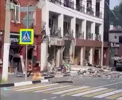 В центре геленджика прогремел мощный взрыв в частной гостинице азария 13.07.2021, sputnik таджикистан. Up9sk0iyr5fmkm