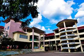 Sekolah kluster kecemerlangan ini adalah selari dengan perkembangan teknologi terkini dalam mengharungi era globalisasi, generasi muda. Sk Bandar Putra Kulai