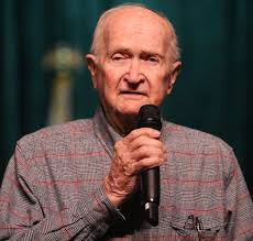 Doug Oswald obit: Former Ocala mayor, businessman, veteran dies at 98