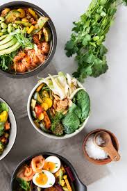 Diese website benutzt cookies, die für den technischen betrieb der website erforderlich sind und stets einfach. 9 Buddha Bowl Rezepte Fur Deinen Buro Alltag Stories Kitchen Stories