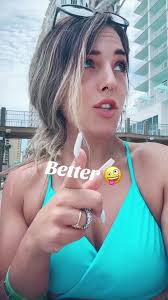 Elle Dixon (@elledixonnn)