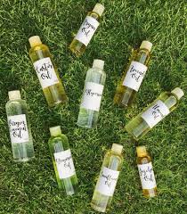 From our beloved and most popular coconut oil to argan oil, there are no shortages of treatments you can make in the comfort of your own home. 10 Hot Oil Treatments For Hair Your Can Diy At Home