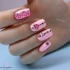 Cute Ideas For Valentines Day Nails With A Heart Design Glaminati Com In 2020 Heart Nail Designs Nail Designs Valentines Heart Nails