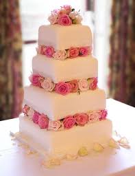 Susse Highlights 10 Traumhafte Hochzeitstorten Zum Verlieben Hochzeitstorte Torte Hochzeit Hochzeitstorte Ideen