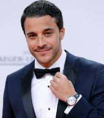 Kostja ullmann alli neumann sascha alexander gersak sophia thomalla merlin rose detlev buck peter kurth anika mauer frederic linkemann. Kostja Ullmann Birthday Real Name Age Weight Height Family Contact Details Girlfriend S Bio More Notednames