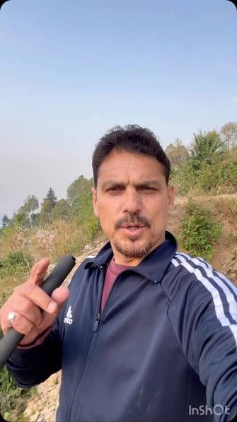 Nainital-Lakhan Negi and 2 Accused हाई डेंसिटी सेव नथुवाख़ान रामगढ़ , दो साल पहले मेरे बग़ीचे में जो हाई  डेंसिटी सेव लगाया था उसमे इस साल सेव का उत्पादन तीन से पाँच किलो तक लिया  जायेगा,