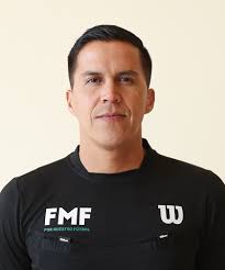 Daniel Quintero Huitrón. Árbitro Central FIFA
