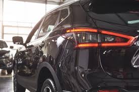 Dengan pembelian secar kredit pemilik showroom mobil bekas akan mendapat benefit dari leasing. Adakah Risiko Jika Tidak Melakukan Balik Nama Mobil Bekas Mocil