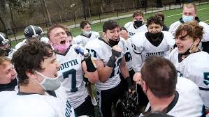 Hunter Dean and his senior classmates end football careers