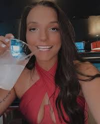 Gracie Berry's Instagram, Twitter & Facebook