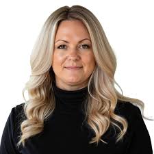 Grimsby Real Estate Agent: Stephanie Yole Bloch, RE/MAX Escarpment Realty  Inc.