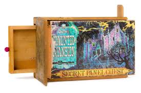 Each long, rectangular puzzle is made up of 500 pieces, perfect for the puzzlers who don't mind gazing at something gloomy for long amounts of time. Haunted Mansion Secret Panel Chest