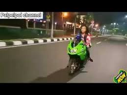 Kumpulan foto wanita cantik berhijab naik kawasaki ninja 250 terlengkap. Cewek Cantik Naik Ninja Super Keren Youtube