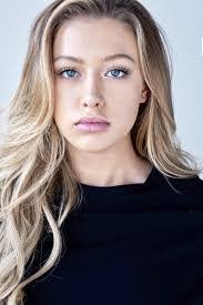 Olivia Farrell's Instagram, Twitter & Facebook