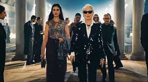 In “The Devil Wears Prada 2”, fashion magazines are off-trend