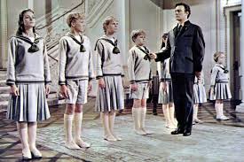 Christopher plummer a mai avut două soții: Christopher Plummer Dead Sound Of Music Star Dies Aged 91 As Family Pay Tribute Mirror Online