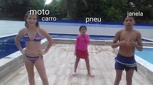pin em videos de desafios na piscina