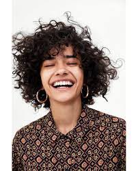 New In Trf Zara United States Lockige Haare Kurzes Lockiges Haar Kurze Lockige Haare Frisuren