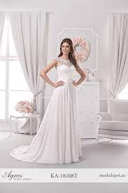 Im juli war unsere hochzeit und seither hängt es im passenden. Brautkleider Mode De Pol Agnes Saarland Saarbrucken Neunkirchen Mode Walus