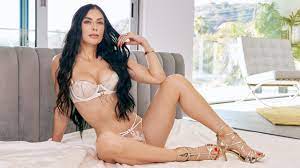 Venus Valencia stunning brunette milf in sexy lace lingerie exposing her  hot curves erotic mature porn star hd wallpaper 1280x720 nude models and  pornstars wallpapers