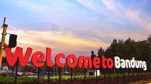 Pen history akan upload setiap hari di jam 11 siang ( berisi tentang sejarah,kisah,atau legenda yang ada di indonesia) sedangkan pen invasion akan upload setiap hari minggu,selasa,kamis, di jam 8. Sejarah Kota Bandung Yang Belum Kamu Ketahui Satujam Com