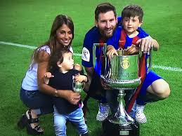 Messi's net worth is estimated to be around £309m ($400m) as of 2020. Leo Messi On Twitter Leo Messi With His Family Wearemessi