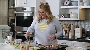 Country singer trisha yearwood tells wendy the secret to her recent weight loss! Watch Trisha S Southern Kitchen Season 15 Episode 11 Gal S Best Friend Online Now