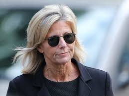 Débarquée en septembre dernier des journaux télévisés de tf1 qu'elle. Claire Chazal Furieuse Contre Jalil Lespert Elle Accuse Le Compagnon De Laeticia Hallyday D Etre Malhonnete Femme Actuelle Le Mag