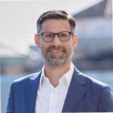 Ein gelungenes Rückspiel mit ELSA-Bayreuth e.V.! Nachdem Jette Nordemann,  LL.M., Dr. Johann Bruder und ich im letzten November im Rahmen der Career  Days an der University of Bayreuth bei einer Case… |