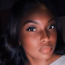 你們也告訴青年要避免「沒用」的學位&得到「實用」的東西。 嗯, 護理醫生律師工程師Etc... 通常需要畢業教育。 Grad  Plus貸款是許多這些專業人士獲得這些學位的生命線。 現在他們會被剪掉。 所以那些不是金錢出生的人會出現經濟流動性...... 再告訴我那些鞋帶?