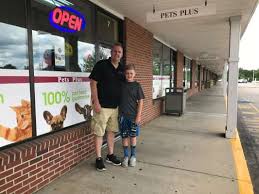 The pets plus, pet shop is situated within the henry street garden centre in arborfield reading. Pets Plus Londonderry Nh Pet Supplies