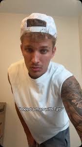 Carson Barry's Instagram, Twitter & Facebook