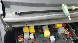 Equipo de sonido con sistema operativo android 5.1, procesador quad core 1 gb ram y 11.5 gb memoria. Dismount Sam Module Mercedes Viano Youtube