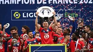 Pınar karşıyaka iç transferde terleyecek. Fransa Ligue 1 Sampiyonu Lille In Kupasi Burak Yilmaz In Ellerinde Havaya Yukseldi