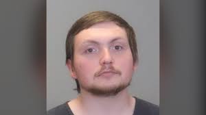 Man charged in Columbus smoke shop robberies