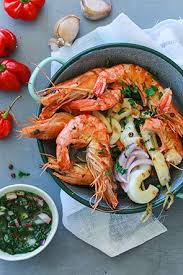 1 Douzaine De Grosses Crevettes 600 G D Anneaux De Calamars 1 Piment Antillais 3 Cm De Gingembre Frai Recette Encornet Cuisine Italienne Calamar Grille