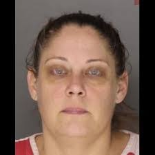 Stephanie Gump's Instagram, Twitter & Facebook