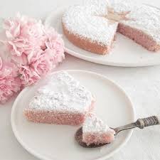 Promis J Arrete Avec Mes Gateaux Mais Il Est Tellement Joli En Rose Il A Un Petit Qqle Chose De Laduree M Gateaux Et Desserts Delicieux Desserts Biscuits