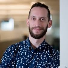 Julianne Draper's Instagram, Twitter & Facebook