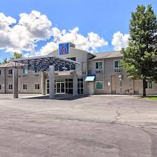 Our large inventory of rental equipment includes the following options. Motel 6 Traverse City In Traverse City Michigan Hrs