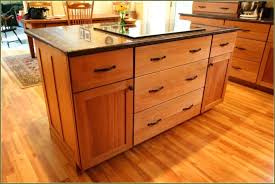 Using unified decor with a consistent colour palette can really help update a kitchen or bathroom with oak cabinets. Honey Oak Cabinets Kitchen Backsplash Ideas With Dark Wood Floors Kitchens Black Appliances And Green Brown Cabinets Oak Kitchen Cabinets Best Kitchen Cabinets
