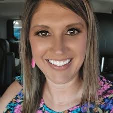 Lisa Murrell's Instagram, Twitter & Facebook