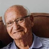 Larry Hoeft's Instagram, Twitter & Facebook