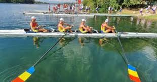 In sculling, each rower holds two oars—one in each hand, while in sweep rowing each rower holds one oar with both hands. Canotaj Stiri Online Despre Canotaj In Ziarul Cuget Liber De Constanta