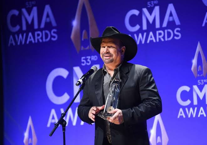 Garth Brooks is a 'big fan' of his youngest daughter's music career - ABC News