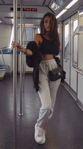 Pin By Bruno Ferreira On M A D S In 2020 Fashion Inspo Outfits Madison Beer Outfits Beer Outfit