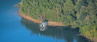 Be your own captain and cruise the beauty of dale hollow lake. Dale Hollow Lake Houseboat Rentals And Vacation Information