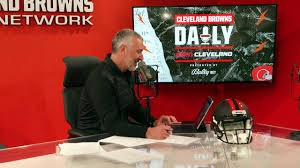 Cleveland Browns - Garrett & Schwesinger Win Honors - YouTube