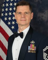 Robert Harrelson's Instagram, Twitter & Facebook